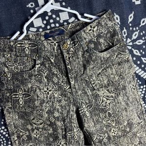 Louis Vuitton ★ AUTHENTIC Whitewash Monogram Jeans